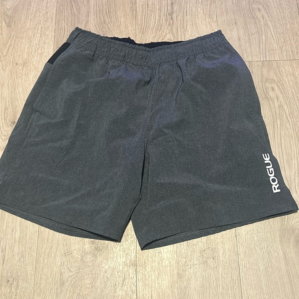 Men’s size small rouge athletic shorts